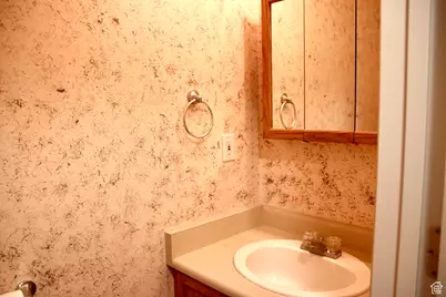 367 E 740 N, Tooele, UT 84074 - Photo 20