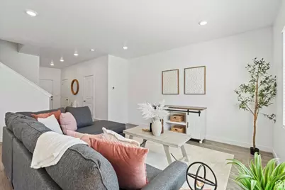 1133 E Commodore Ln, Saratoga Springs, UT 84045 - Photo 4