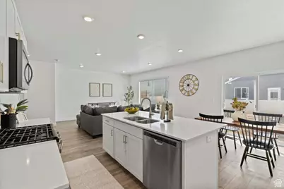 1133 E Commodore Ln, Saratoga Springs, UT 84045 - Photo 12