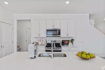 1133 E Commodore Ln, Saratoga Springs, UT 84045 - Photo 8