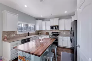 13597 S Firetip Ct, Riverton, UT 84096 - Photo 8