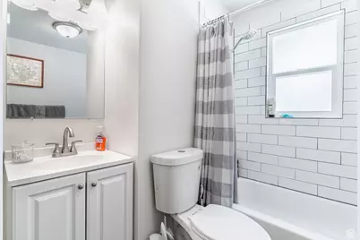 2571 W 5725 S, Roy, UT 84067 - Photo 8