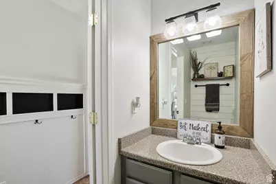 1112 S 1825 W, Syracuse, UT 84075 - Photo 10