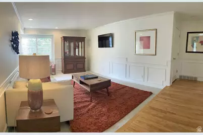 2009 E Sweetbriar Ln, Sandy, UT 84092 - Photo 16