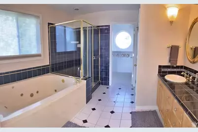 2009 E Sweetbriar Ln, Sandy, UT 84092 - Photo 8