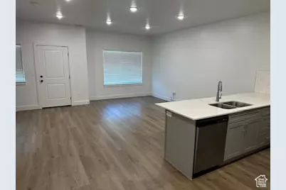 551 E 900 N, Ogden, UT 84404 - Photo 4