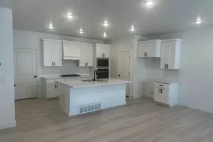 80 S Moonlit Rd, Mapleton, UT 84664 - Photo 2