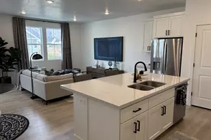 21 S Lunar Wy, Mapleton, UT 84664 - Photo 4