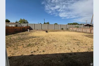 1606 W 1960 N, Layton, UT 84041 - Photo 10
