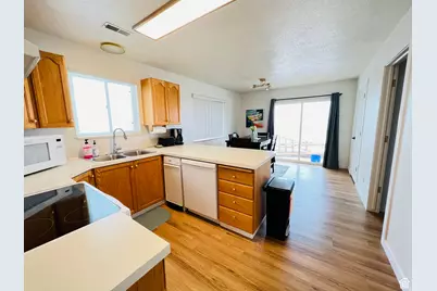 902 N Newburg #4, Garden City, UT 84028 - Photo 12