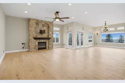 1107 N Twickenham Dr, Salt Lake City, UT 84103 - Photo 20