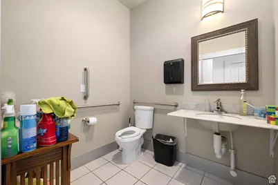 1086 W South Jordan Pkwy, South Jordan, UT 84095 - Photo 18