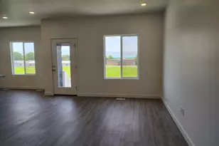 2065 N Loxley Dr, Tooele, UT 84074 - Photo 8