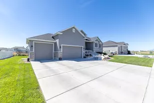 2495 N 2850 W, Plain City, UT 84404 - Photo 2