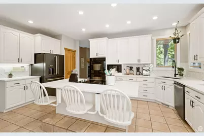 2614 E Tuxedo Cir, Cottonwood Heights, UT 84093 - Photo 22