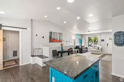 149 E Pioneer Ave, Sandy, UT 84070 - Photo 10