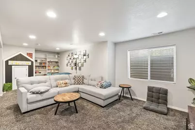 149 E Pioneer Ave, Sandy, UT 84070 - Photo 24