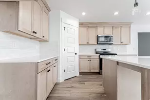 1442 W Boseman Way, Saratoga Springs, UT 84045 - Photo 4