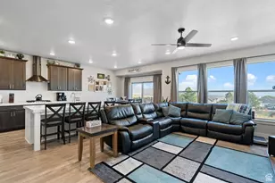 142 W Parkside Loop, Elk Ridge, UT 84651 - Photo 8