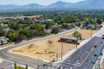 1891 W Jordan Canal Rd, Taylorsville, UT 84129 - Photo 12