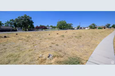 1891 W Jordan Canal Rd, Taylorsville, UT 84129 - Photo 14