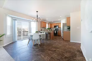 8559 S Sunrise Oak Dr W, West Jordan, UT 84081 - Photo 4