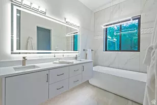 2222 E Walker Ln, Holladay, UT 84117 - Photo 22