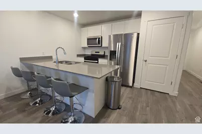 1048 E Scuttlebutt Ln, Saratoga Springs, UT 84045 - Photo 4