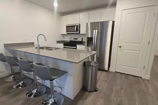 1048 E Scuttlebutt Ln, Saratoga Springs, UT 84045 - Photo 4