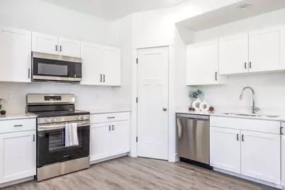 729 S Harrison Dr, Springville, UT 84663 - Photo 12