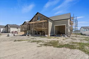 2519 W 2950 N, Farr West, UT 84404 - Photo 2