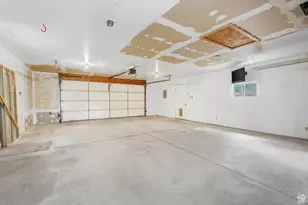 659 E Pioneer Rd, Draper, UT 84020 - Photo 12