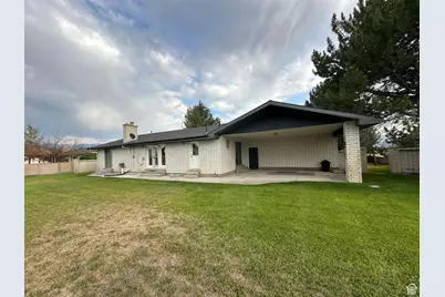 445 E 100 S, Moroni, UT 84646 - Photo 30