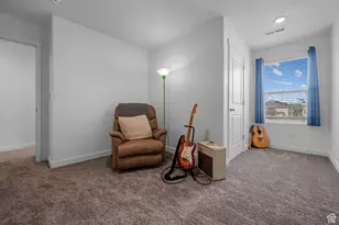 1828 E Eagle View Ln N, Eagle Mountain, UT 84005 - Photo 4