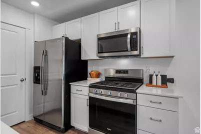 1828 E Eagle View Ln N, Eagle Mountain, UT 84005 - Photo 2