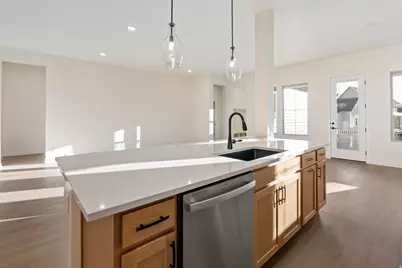 7184 S Sage Run Rd, West Jordan, UT 84081 - Photo 10