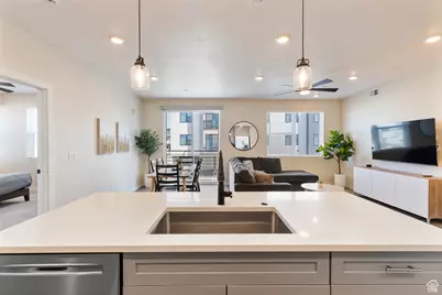 961 W Akoya Pearl St S #202, Saint George, UT 84790 - Photo 6