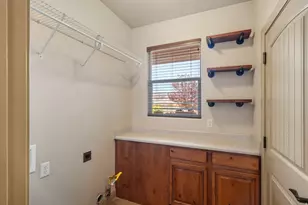 191 W 685 S, Ivins, UT 84738 - Photo 20