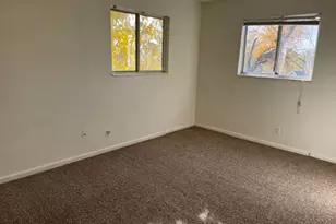 4600 S Creekview Dr, Murray, UT 84107 - Photo 14