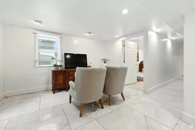 1910 E Fort Union Blvd, Cottonwood Heights, UT 84121 - Photo 14