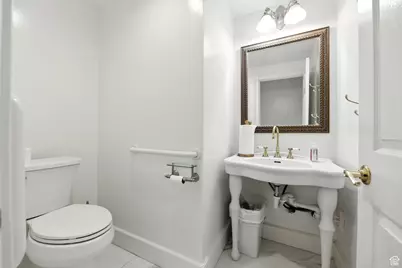 1910 E Fort Union Blvd, Cottonwood Heights, UT 84121 - Photo 10