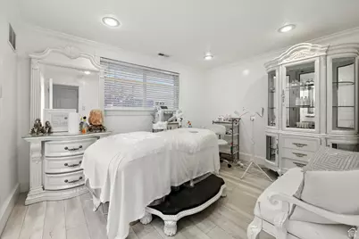 1910 E Fort Union Blvd, Cottonwood Heights, UT 84121 - Photo 8