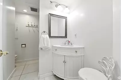 1910 E Fort Union Blvd, Cottonwood Heights, UT 84121 - Photo 16