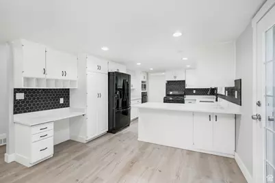 8965 S Quail Run Dr E, Sandy, UT 84093 - Photo 18