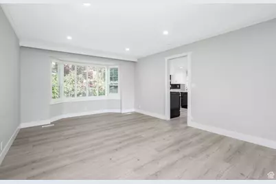 8965 S Quail Run Dr E, Sandy, UT 84093 - Photo 16