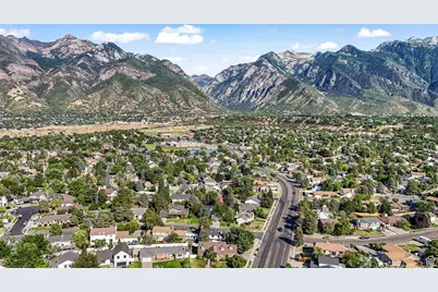 8965 S Quail Run Dr E, Sandy, UT 84093 - Photo 10