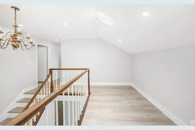 8965 S Quail Run Dr E, Sandy, UT 84093 - Photo 28