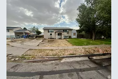 5242 S Hamlet Cir, Kearns, UT 84118 - Photo 4