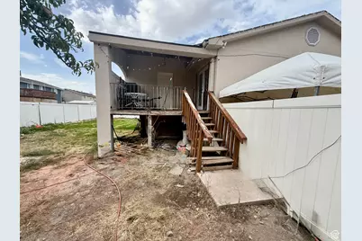 5242 S Hamlet Cir, Kearns, UT 84118 - Photo 32