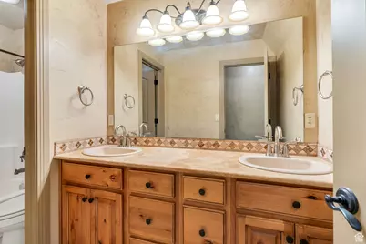 415 S 650 E, Orem, UT 84097 - Photo 26